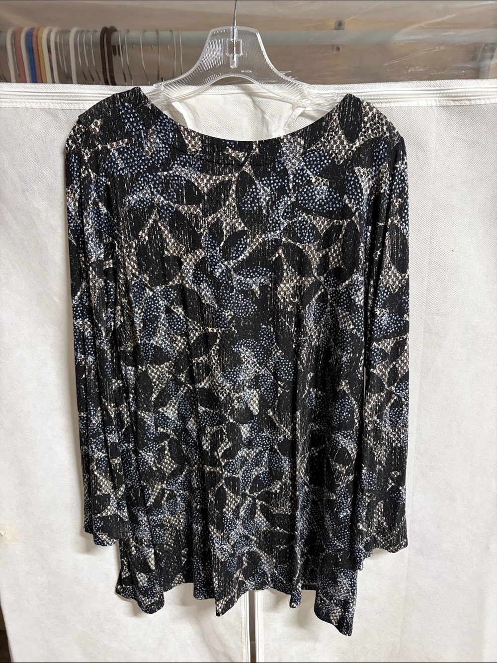 J. Jill Black and Blue Leaf-Print Tunic Top